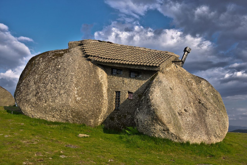 Ungewöhnliches Haus: Steinhaus in Portugal